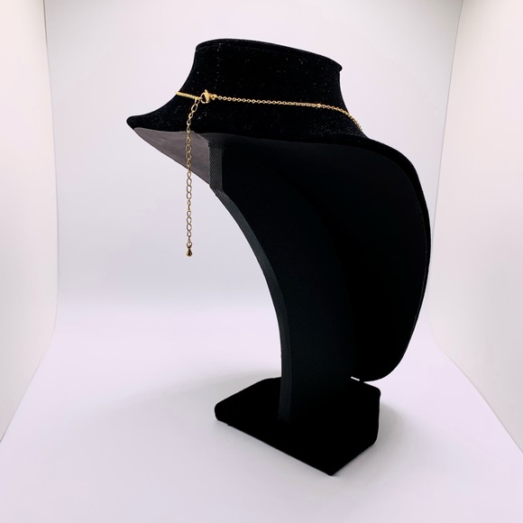 🎉Host Pick🎉 18k gold white fire opal necklace - Picture 6 of 9